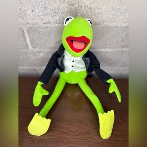 Plush Frog Character Toy - Bright Green Kermit-Style Plush